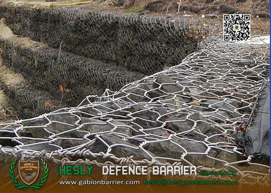 الصين 2.0mm 60X80mm 2X1X1m سلة التراب المنسوجة شبكة سداسية مع غطاء المزود