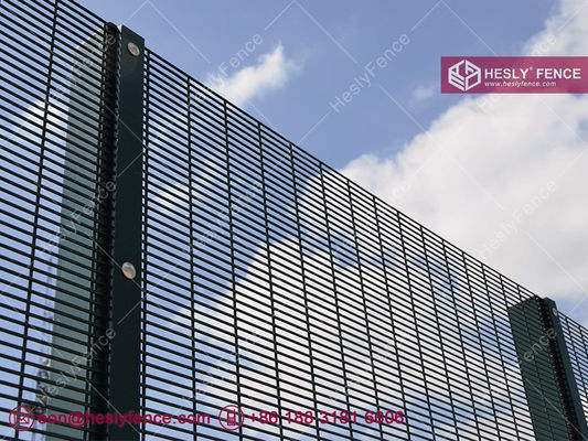 358 شبكة سياج أمني | سلك 8 مقياس | فتحة 1/2 بوصة × 3 بوصة | مطلي بالمسحوق الأخضر - Hesly Fence - الصين المزود