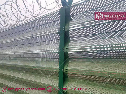 حواجز رياح بنسبة فتح 30% | سمك 1.5 مم | عرض 300 مم | طول 3000 مم - HeslyFence المزود