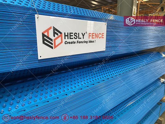 لوحة عازلة للرياح الفولاذية المثقوبة لوحة طولها 3 أمتار ملصق بالبودر الأزرق 38٪ فتح نظام التحكم في الرياح والغبار المزود