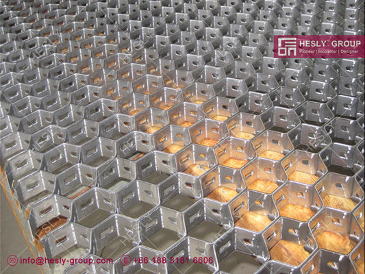 شبكة معدنية سداسية SS304 | معدن سداسي المكسيك لتبطين الأفران المقاومة للحرارة، سمك 14ga، عمق 1 بوصة، فتحة سداسية 1-7/8 بوصة المزود