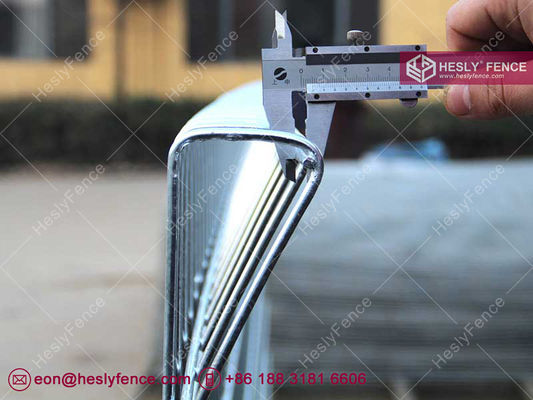 ألواح سياج شبكي ملحوم BRC من الصين | مصنع HESLY China لأسوار الشبكات الملفوفة المزود