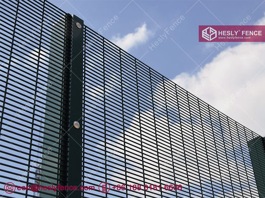 358 السياج المضاد للتسلق المزود