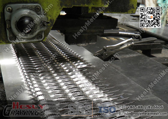 شبك أمان معدني بسطح مسنن، شبك القرش المزود