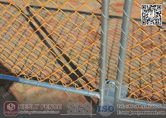 1.1 متر ارتفاع × 2.5 متر عرض اللون البرتقالي PVC المغلفة سلسلة ربط لوحات المبارزة المؤقتة AS4687-2007 المزود