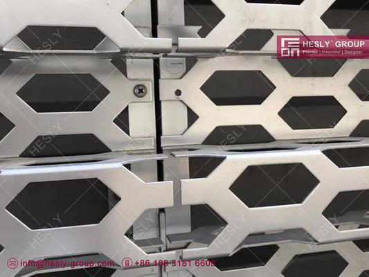 واجهات معدنية مثقبة من الألومنيوم بمقاس 530 × 2000 مم للجماليات الداخلية والخارجية لجدران المباني المزود