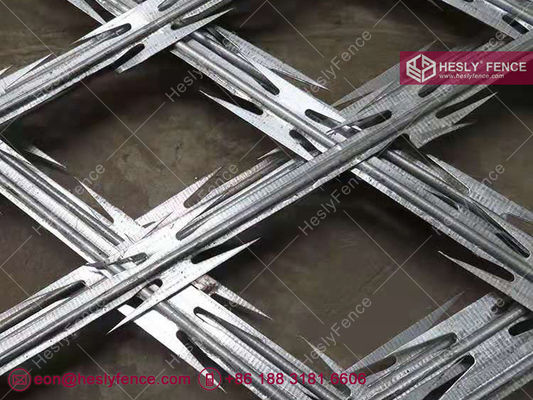 سياج شبكي شفرة معيني الشكل بارتفاع 2.4 متر، مقاس 75 × 150 ملم | مورد شبكة شفرة ملحومة من الصين المزود