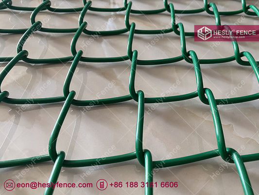 شبكة سياج سلكية مطلية بالـ PVC الأخضر | فتحة شبكة 50X50 مم | سلك 4.0 مم - Hesly Fence، الصين المزود