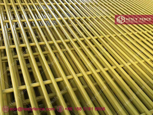 358 شبكة سياج أمني | سلك 8 مقياس | فتحة 1/2 بوصة × 3 بوصة | مطلي بالمسحوق الأخضر - Hesly Fence - الصين المزود
