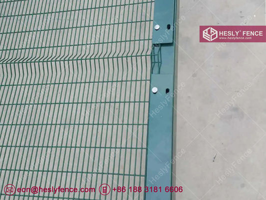 358 شبكة سياج عالية الأمان، فتحة مقاومة للتسلق 12.7 × 76.2 مم، مطلية بالمسحوق باللون الأصفر، مصنع في الصين المزود