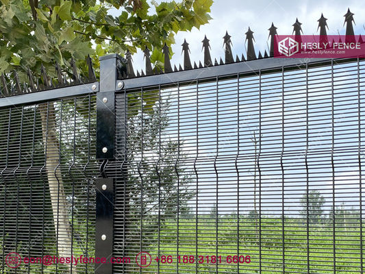 358 شبكة سياج عالية الأمان، فتحة مقاومة للتسلق 12.7 × 76.2 مم، مطلية بالمسحوق باللون الأصفر، مصنع في الصين المزود