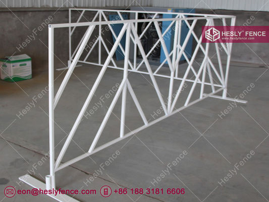 نظام سياج مؤقت مزخرف | حاجز للمشاة | أنبوب إطار 19 مم | مطلي بالمسحوق الأبيض | HeslyFence-China المزود
