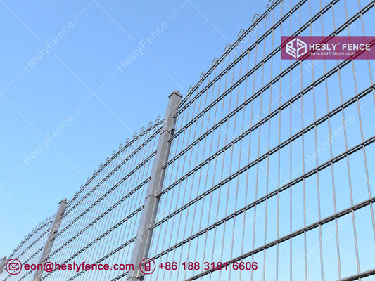 868 حواجز سلكية مزدوجة الزخرفية، ارتفاع 1.8 متر، فتحة 50X200mm، كرة أعلى عمود المزود