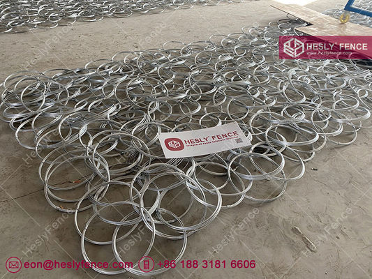 نظام الحاجز السلبي للوقاية من سقوط الصخور المزود