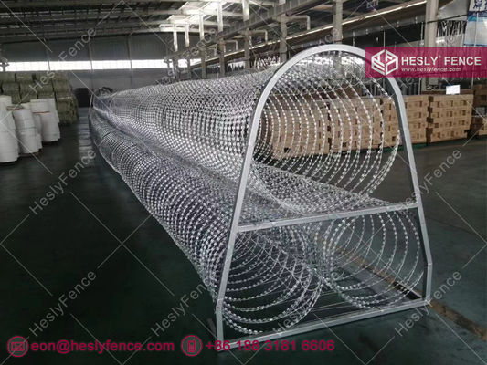 حاجز أسلاك شفرات سريع الانتشار | أسلاك شفرات كونسينا بملف هرمي | BTO-22 | ارتفاع 1.6 متر | HeslyFence الصين المزود