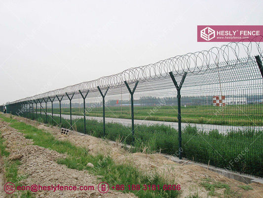 سياج شبكي سلكي ملحوم بارتفاع 3 متر لمحيط المطار، طلاء PVC RAL6005، مصنع سياج في الصين المزود