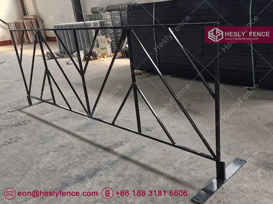 ارتفاع 3.6ft مسحوق أبيض مغلفة دراجة رف السياج الحدث الرياضة الحشد السيطرة على الحواجز السياج-Heslyالسياج الصين مبيعات المصنع المزود