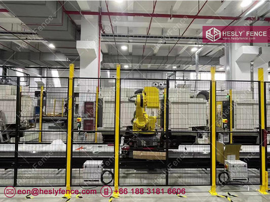 سياج أمان المستودع. سياج حراس الآلات. ارتفاع 2 متر × 1.0 متر. عمود أصفر. لوحة شبكة إطار أسود. سياج Hesly. المزود