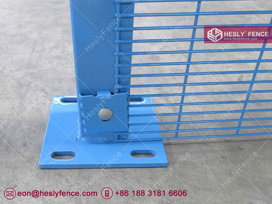 رؤية خالية 358 سياج مكافحة التسلق. سلك فولاذي 8 مقياس. ثقب فتحة 1/2 "× 3". المزود