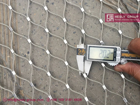 شبكة أمان محيط مهبط طائرات CAP437، اختبار حمولة سقوط 125 كجم | العرض 1.5 متر | شبكة حبال سلكية SS316 بقطر 3.0 مم | HeslyFence، الصين المزود