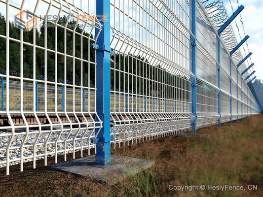 3.5 متر عالية نظام السياج الحدودية المطار الأمن مع أعلى كونسرتينا سلكي لفاف. المزود