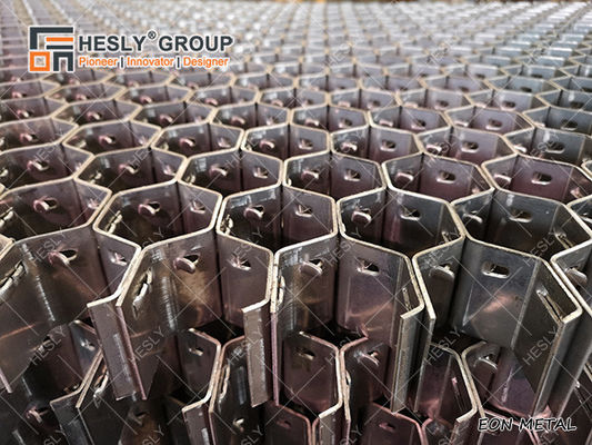 شبكة سداسية مرنة بسمك 2 بوصة من AISI310S لتبطين الحراريات، فتحة سداسية 50 مم، مصنع صيني المزود