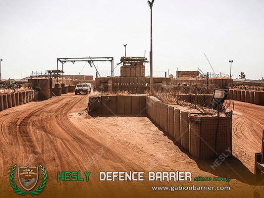 الحاجز العسكري للأمم المتحدة PKF HESLY Bastion Barrier ، ارتفاع 1.37m محاط بمنسوجات الأرضية الثقيلة ، اللون الأخضر المزود