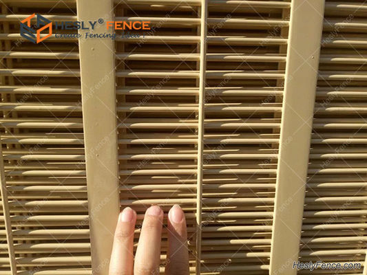 358 سياج عالي الأمان مضاد للتسلق | لون أخضر RAL6005 | مصنع في الصين المزود