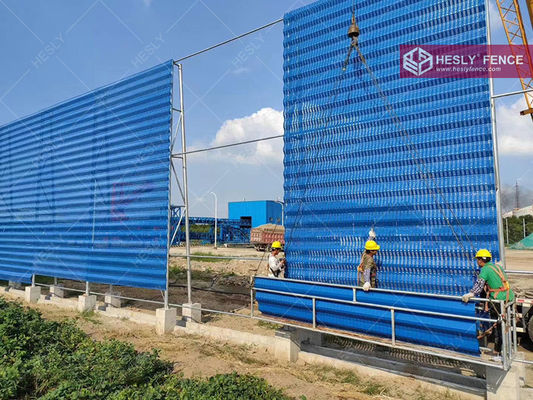 لوحات كسر الرياح ذات ارتفاع 6 أمتار معدن مثقوب لمنطقة تخزين الفحم ، طول 6 أمتار ، لون أزرق RAL5005 المزود