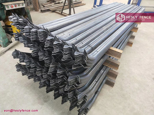سياج فولاذي المزود