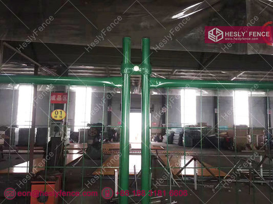 سياج مؤقت أخضر داكن | RAL 6005 مسحوق المغلفة | 2.1X2.4 م | إطار O.D32mm | شبكة مضادة للتسلق المزود