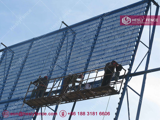 جدار سياج عازل للرياح من الصلب بطول 10 أمتار لمكافحة الغبار في الميناء، نسبة فتحة 35٪ - 40٪، اللون الأزرق RAL5005 المزود