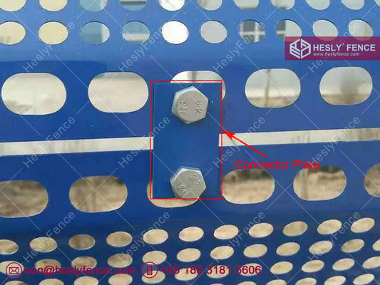 جدار سياج عازل للرياح من الصلب بطول 10 أمتار لمكافحة الغبار في الميناء، نسبة فتحة 35٪ - 40٪، اللون الأزرق RAL5005 المزود