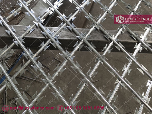 150×300ملم حفرة الرومبوس الحائط الحلاقة شبكة الحلاقة، ارتفاع 2.1m من قبل 6m شفرة حلاقة BTO-30، الصين حلاقة سلك الحلاقة مصنع المزود