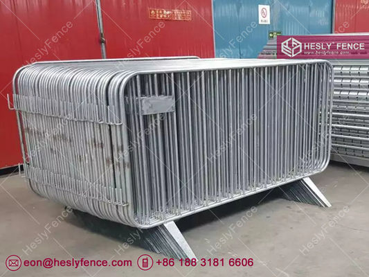 أقدام مخالب ثابتة حاجز مكافحة الحشود 1.1mX2.2m مسحوق مغلفة المزود