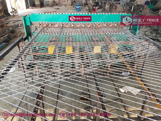 حواجز الشبكة الحلزونية لـ"ريبر ريزر" H2.5mX6.0m 75x150mm ثقب ماس CBT-65 CBT-60 - HeslyFence_CHINA المزود