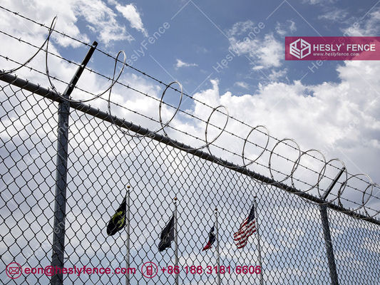 سياج شبكي مطلي باللون الأخضر من مادة PVC | فتحة شبكة 50X50 مم | سلك 3.8 مم المزود