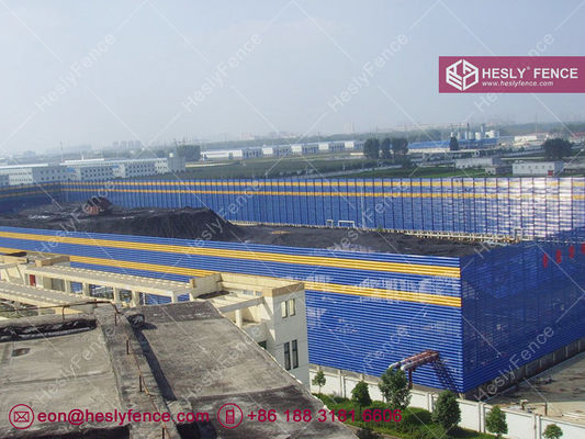 جدار سياج مانع للرياح والغبار، ارتفاع 10 أمتار، ألواح معدنية مثقبة مموجة من الصلب، مطلية بالمسحوق باللون الأزرق RAL 5005 المزود